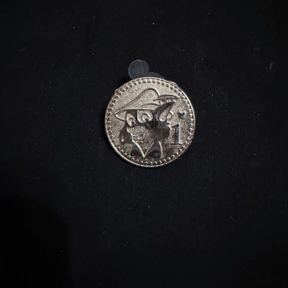 Disney Hidden Mickey Coin Pin
